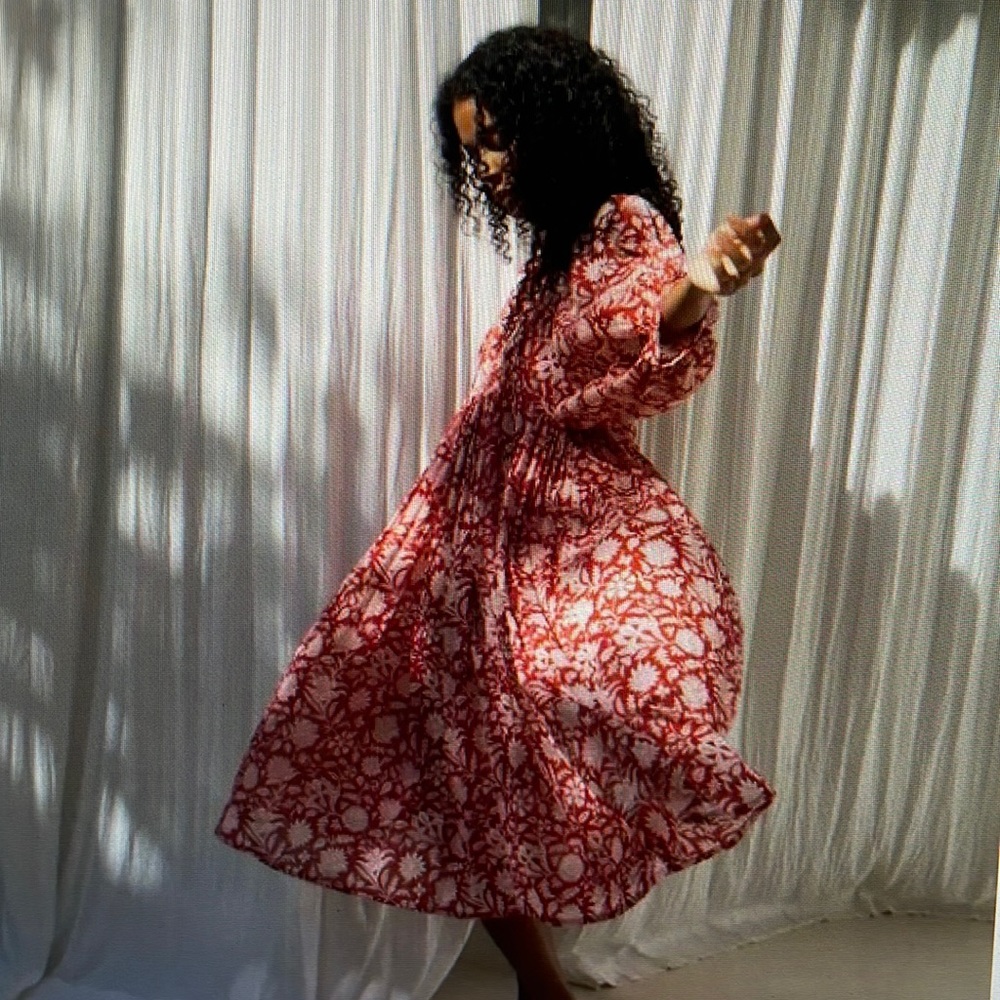 Daughters of India Kyra Midi dress Saffron size small